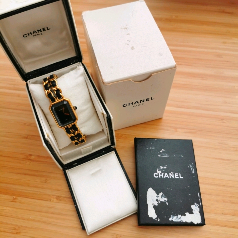 AUTHENTIC CHANEL watch with box size M